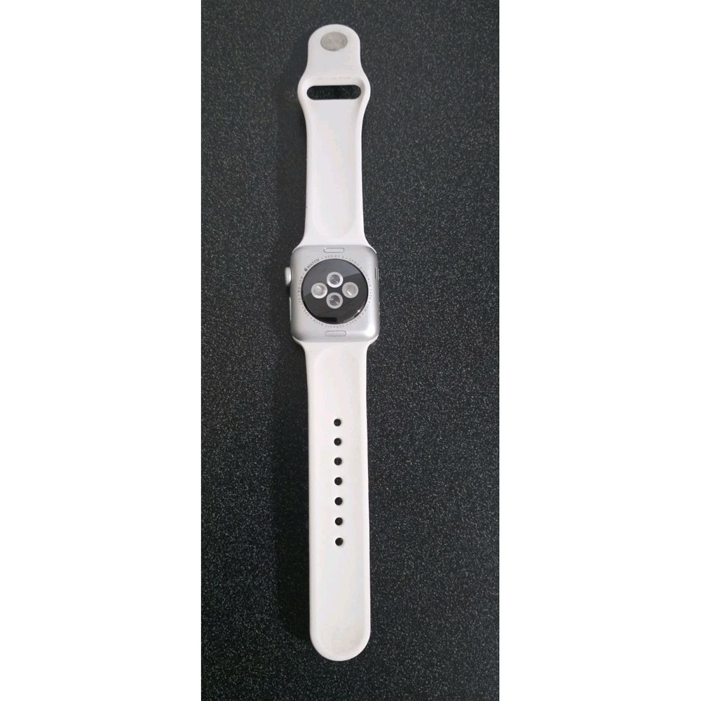 Apple Watch Series 3 38mm‎ White Band Silver - Picture 4 of 6